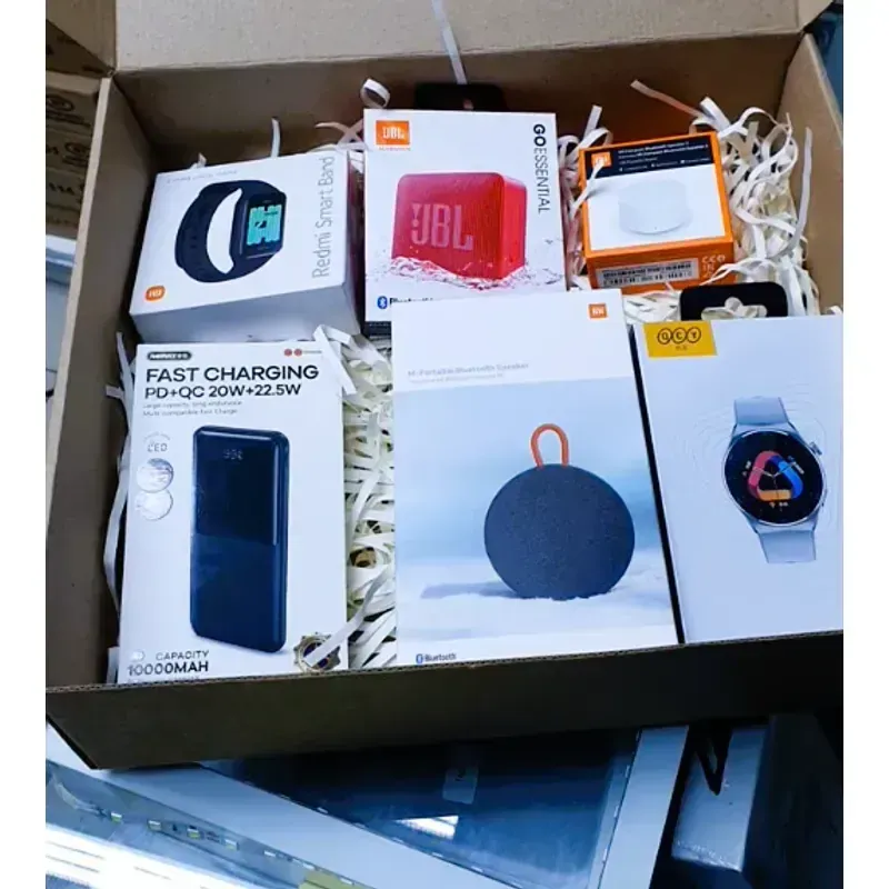 Caja de devoluciones abierta, foto de Laura S.